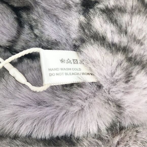 Fadivo NY Gray Black Reptile Print Faux Fur Infinity Cozy Neck Scarf NEW - Picture 8 of 9